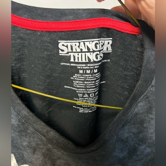 Oversized Stranger Things long sleeve tshirt - Welcome to the Upsidedown - Picture 4 of 4